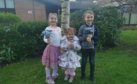 Forget-me-not Campaign blooms for Woodlands Hospice