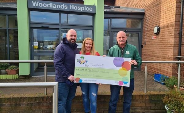 Couple win £1000 on Woodlands Hospice Scratchcard!
