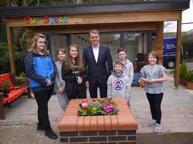 Metro Mayor with Children and Young People Woodlands Hospice Time Capsule