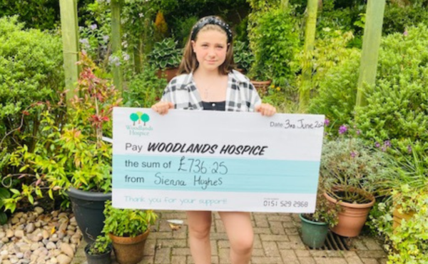 Sienna’s big haircut raises over £700 for Woodlands Hospice