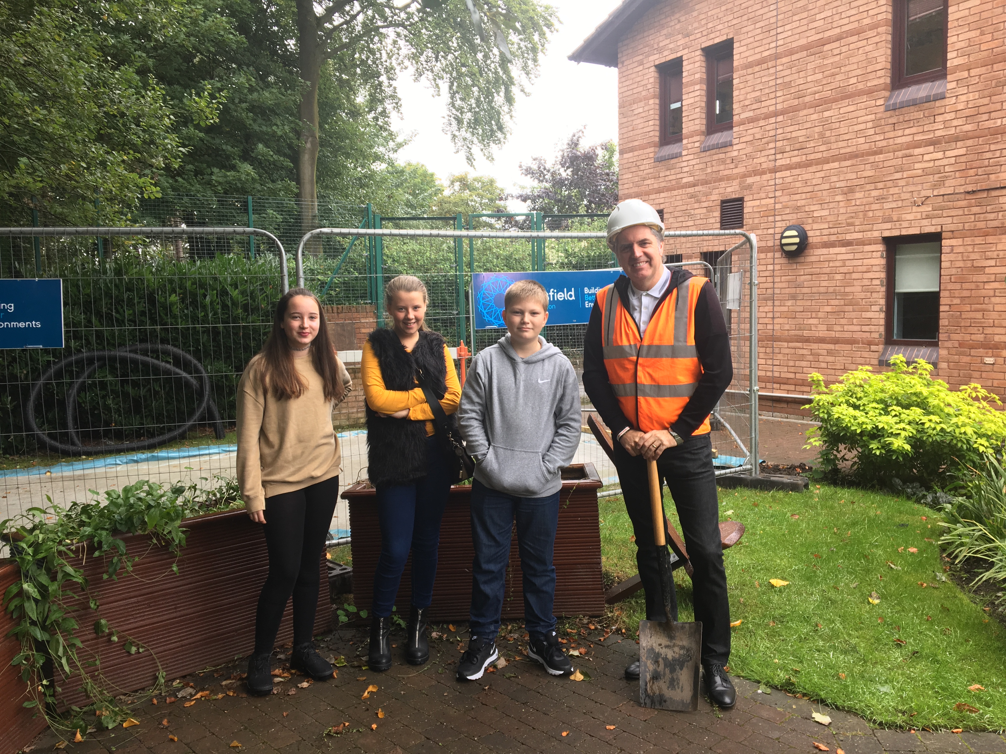 Metro Mayor Steve Rotheram & Children at Pavilion Site